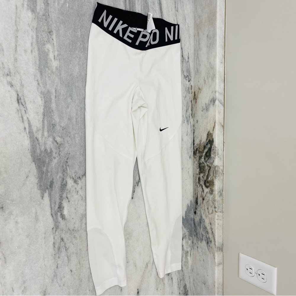 Nike Pro White Capri Leggings size S